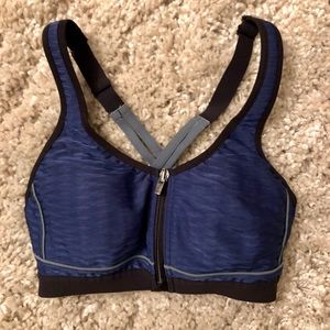Victoria’s Secret zip front sports bra 32C